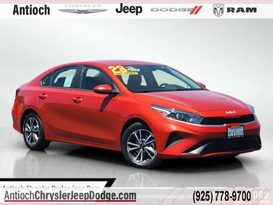 2023 Kia Forte LXS photo 1
