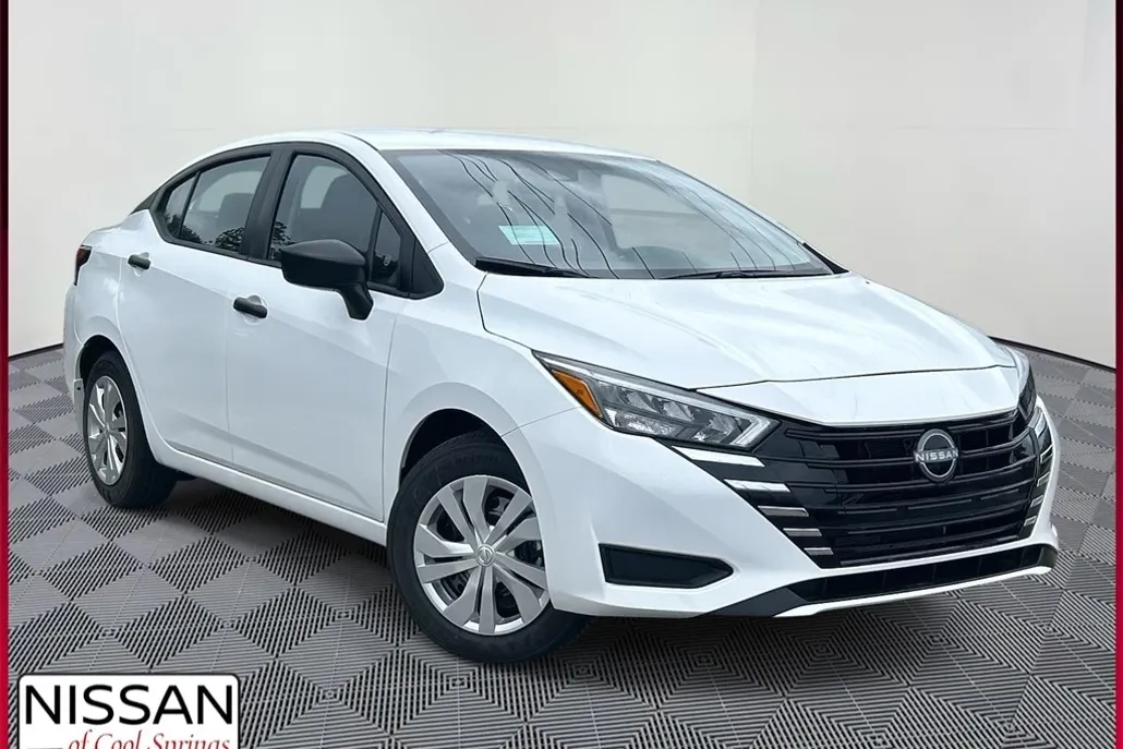 2025 Nissan Versa 1.6 S photo 1