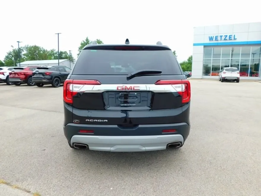 2023 Gmc Acadia SLE photo 1