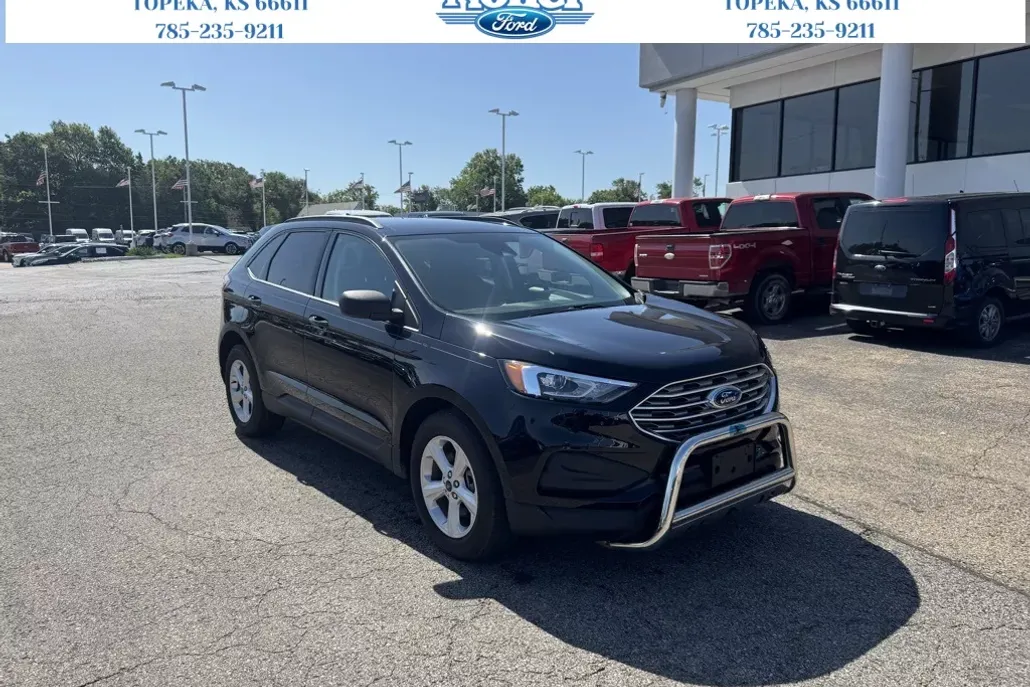 2022 Ford Edge SE photo 1