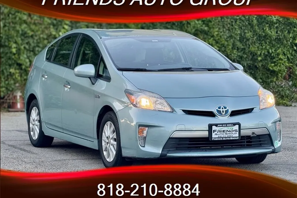 2012 Toyota Prius Plug-in Hybrid Advanced photo 1