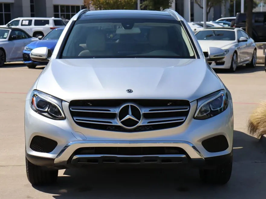 2018 Mercedes Benz GLC 300 photo 1