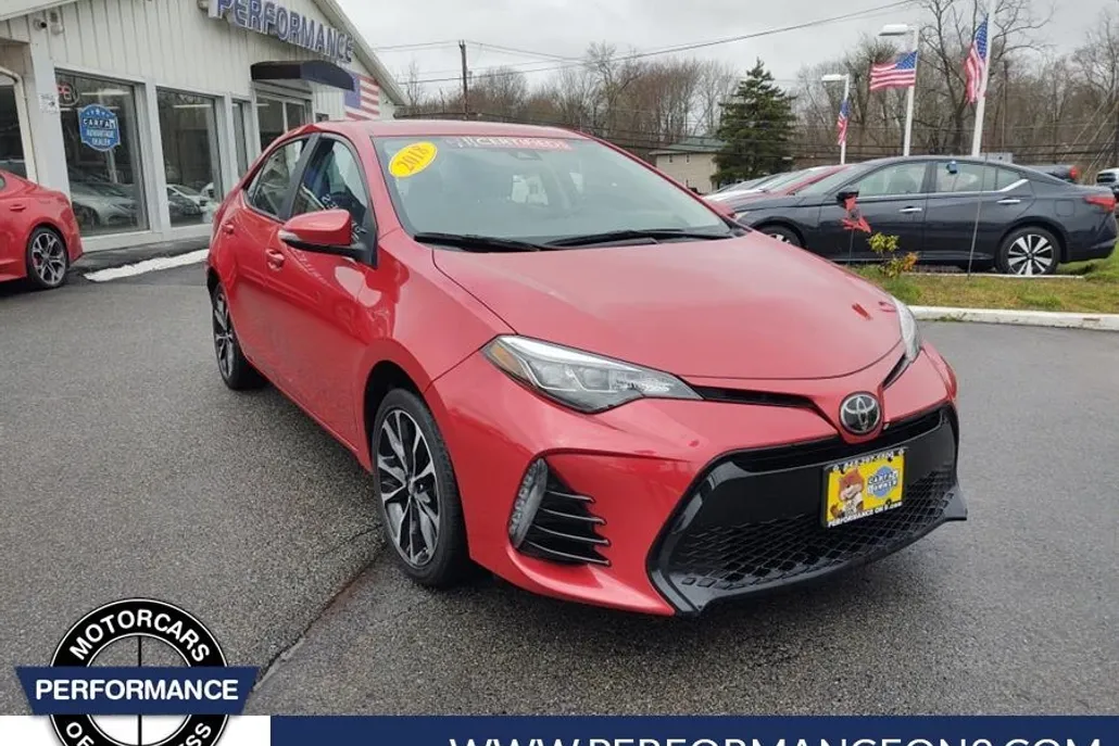 2018 Toyota Corolla SE photo 1
