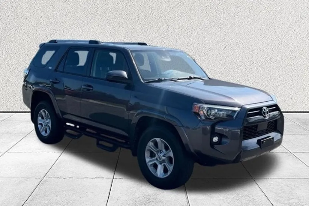 2021 Toyota 4Runner SR5 photo 1