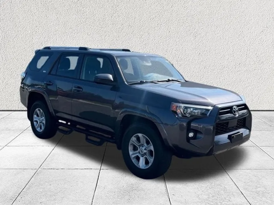 2021 Toyota 4Runner SR5 photo 1