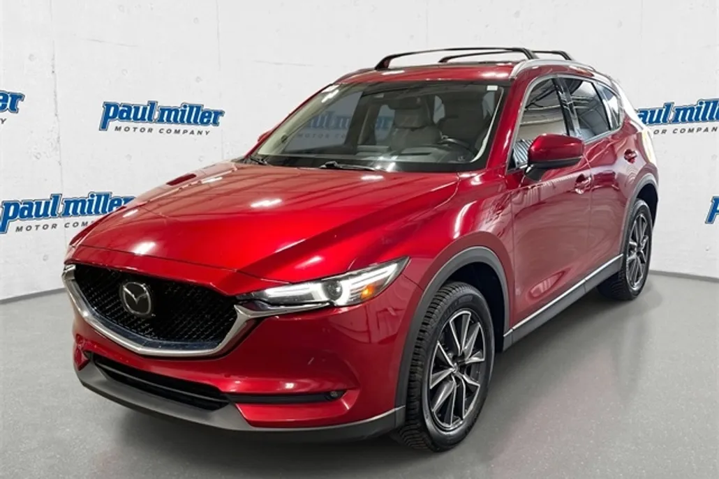 2017 Mazda CX-5 Grand Touring photo 1