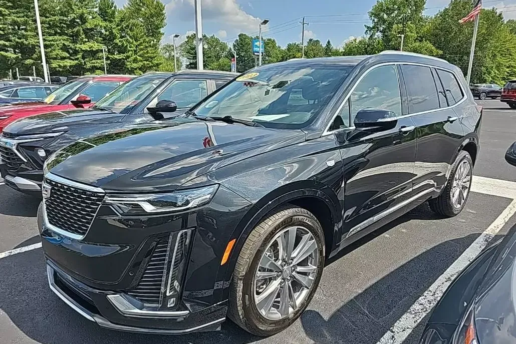 2023 Cadillac XT6 Premium Luxury photo 1