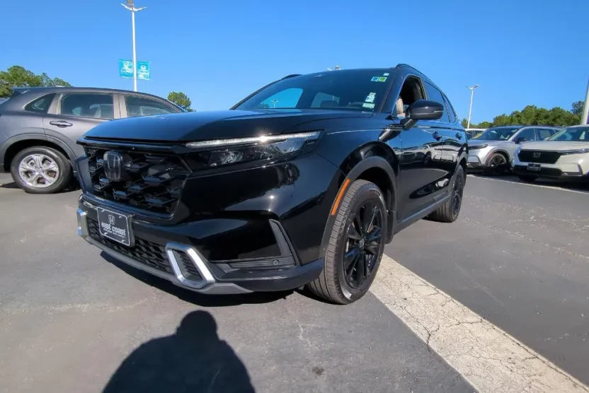 2023 Honda CR-V Hybrid Sport Touring photo 1
