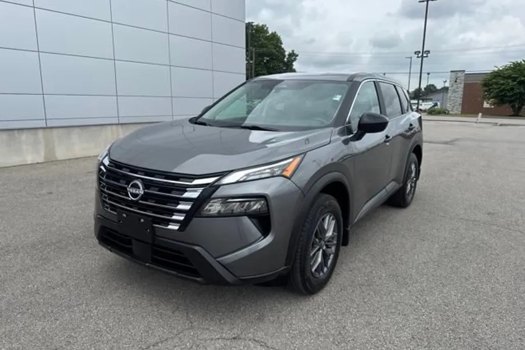 2024 Nissan Rogue S photo 1