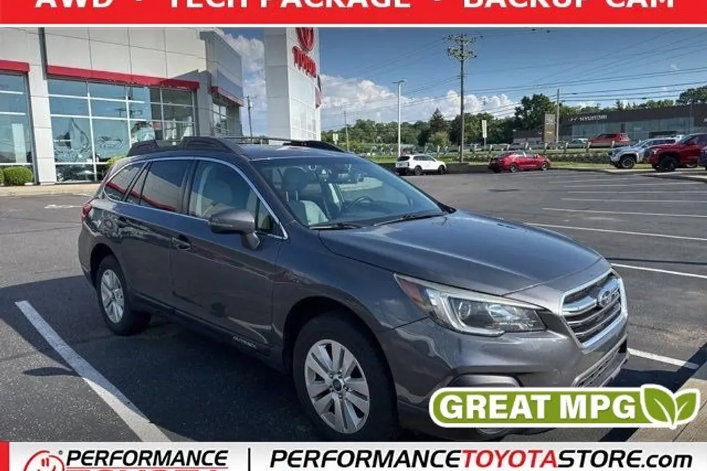 2019 Subaru Outback Premium photo 1