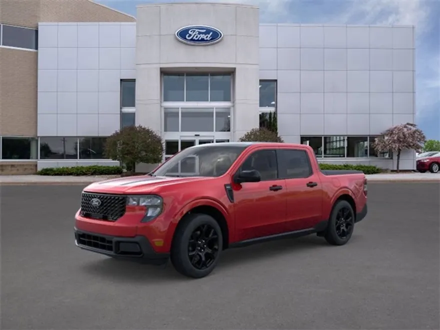 2025 Ford Maverick XLT photo 1
