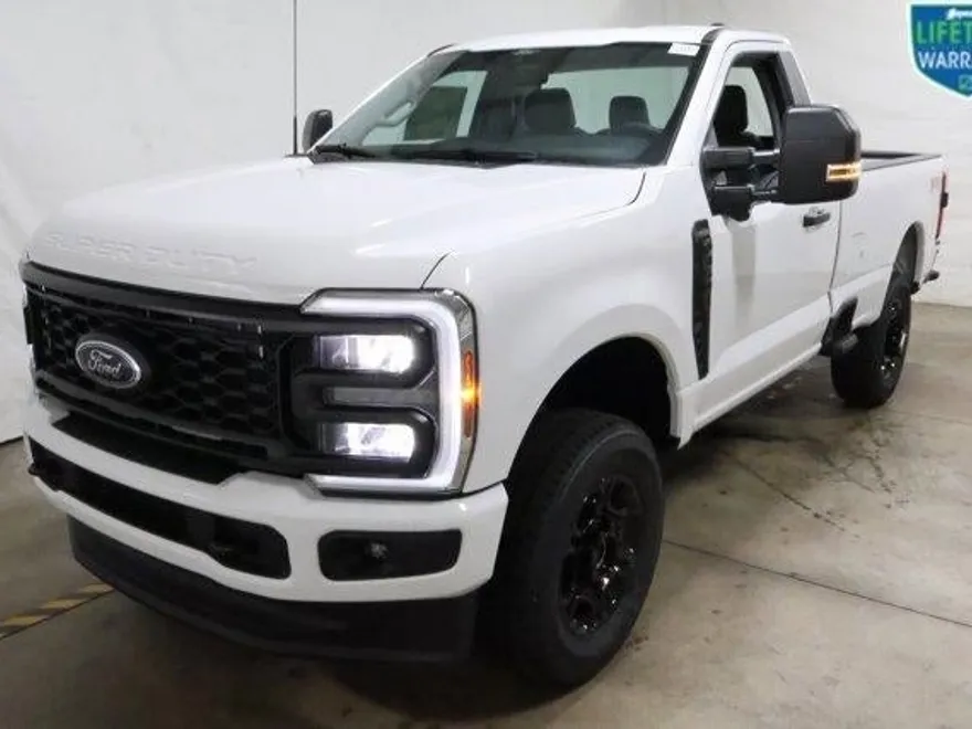 2025 Ford F-350 XL photo 1