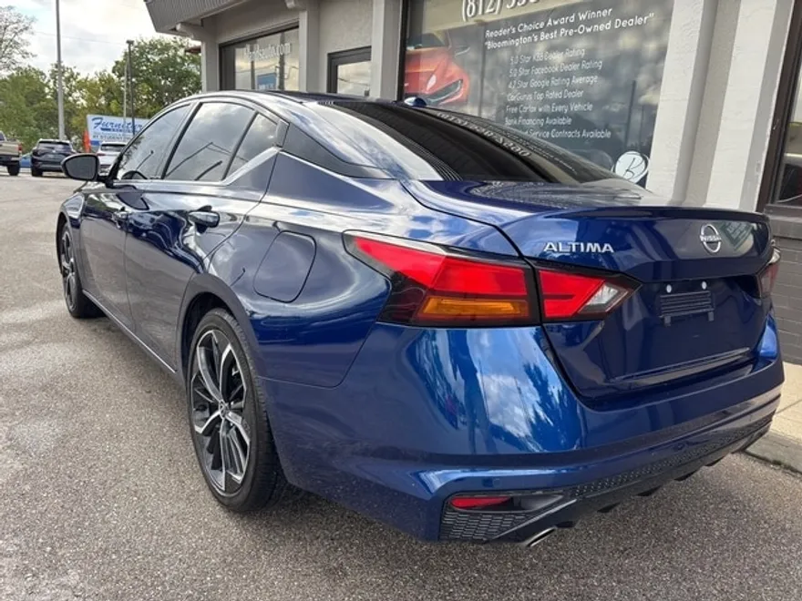 2024 Nissan Altima 2.5 SR photo 2