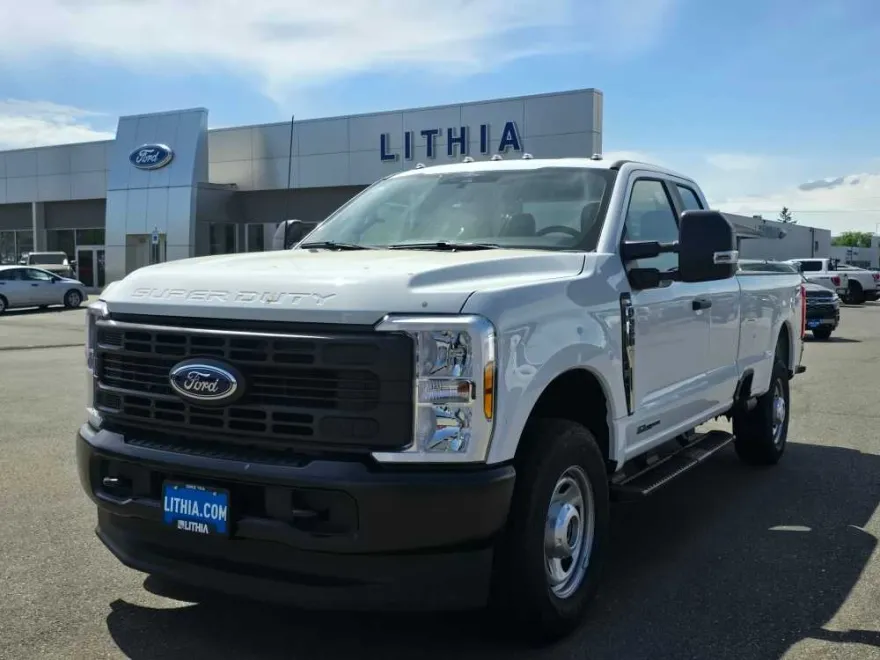 2025 Ford F-350 XL photo 1