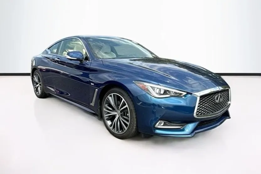 2018 Infiniti Q60 3.0t Luxe photo 1