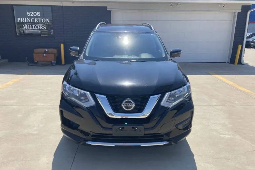 2019 Nissan Rogue S photo 1