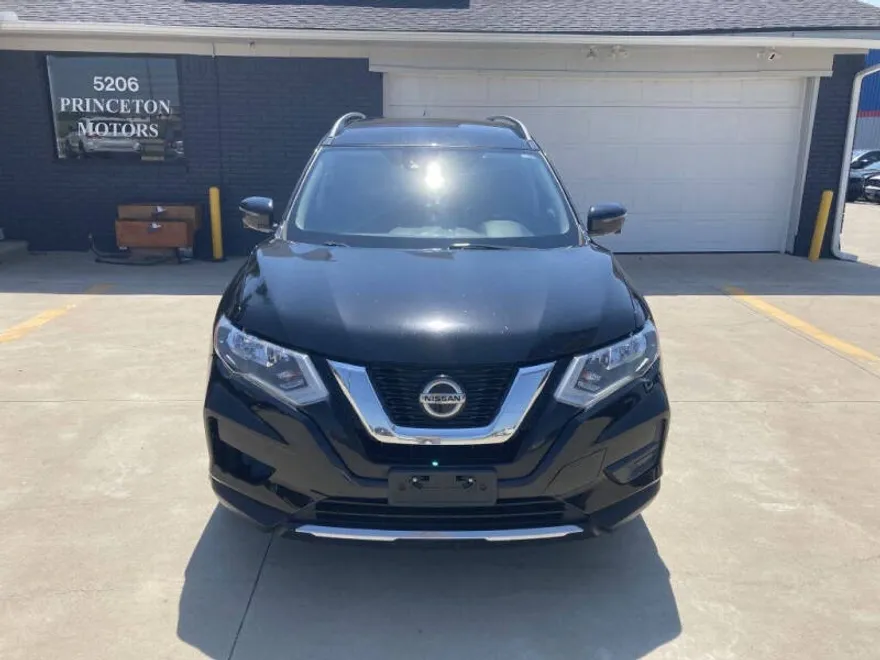 2019 Nissan Rogue S photo 1
