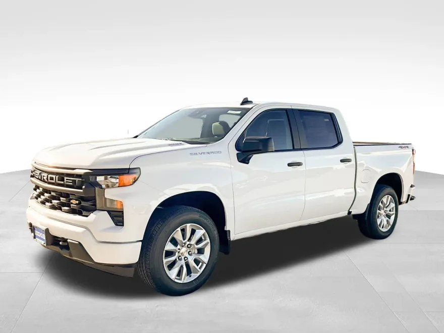 2025 Chevrolet Silverado 1500 Custom photo 1