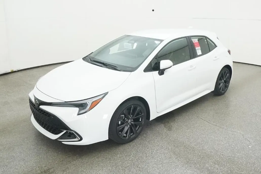 2025 Toyota Corolla XSE photo 1