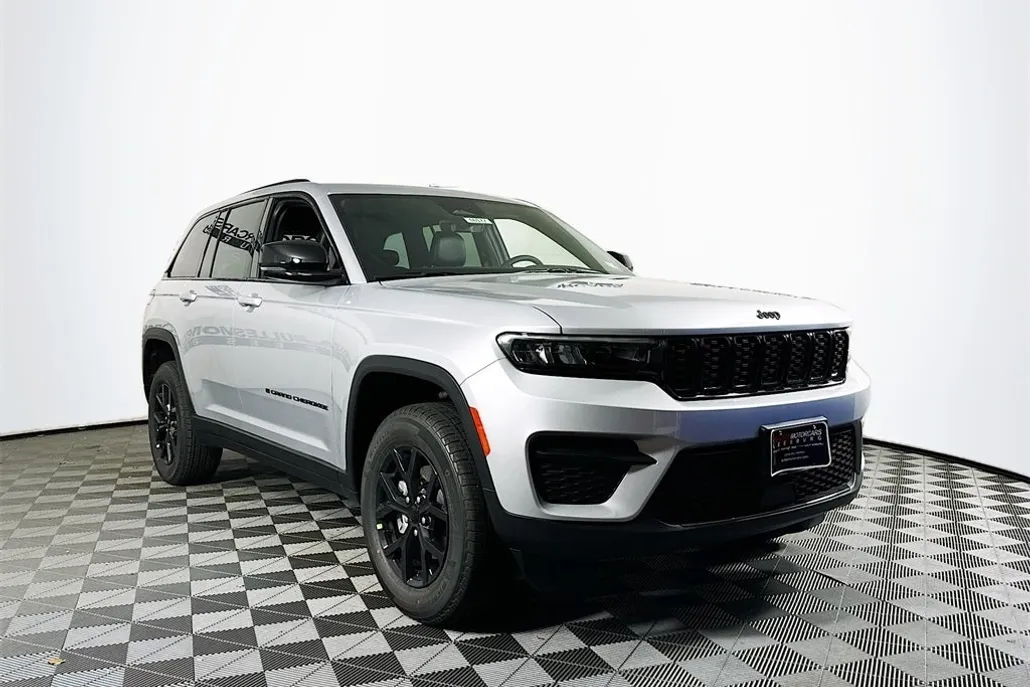 2025 Jeep Grand Cherokee Altitude photo 1