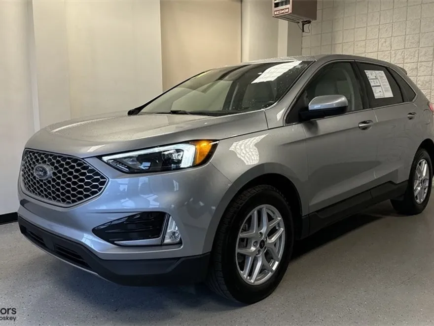 2024 Ford Edge SEL photo 1