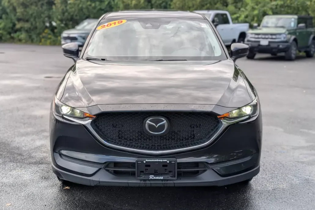 2019 Mazda CX-5 Touring photo 1