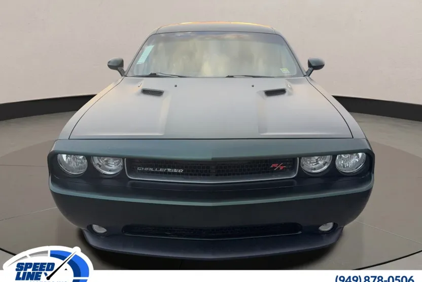 2012 Dodge Challenger R/T photo 1