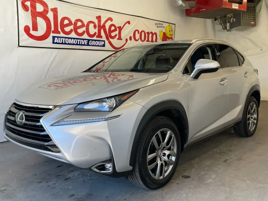 2016 Lexus NX 200t Luxury photo 1