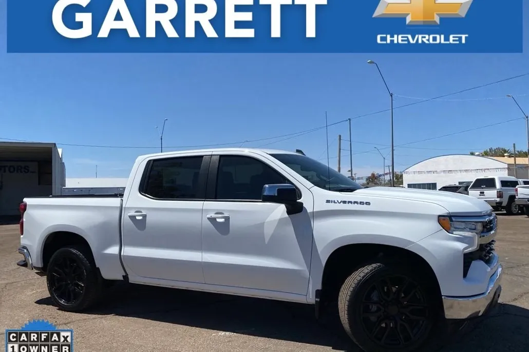 2024 Chevrolet Silverado 1500 LT photo 1