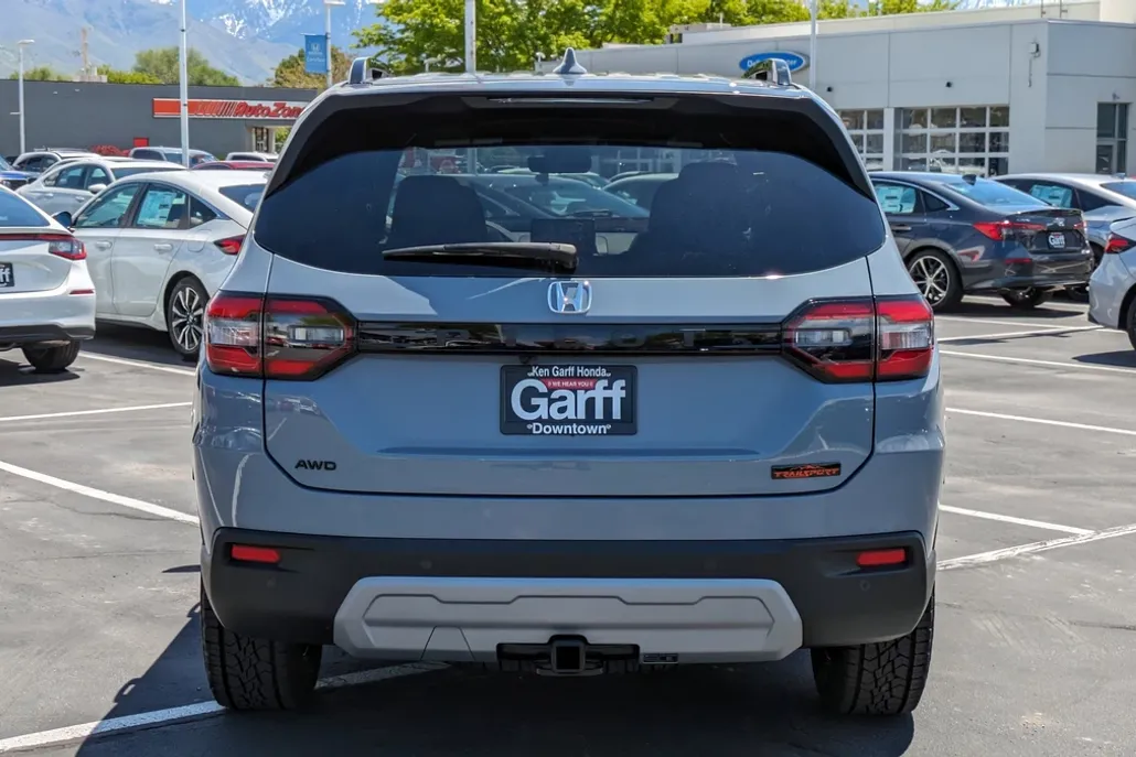 2025 Honda Pilot TrailSport photo 1