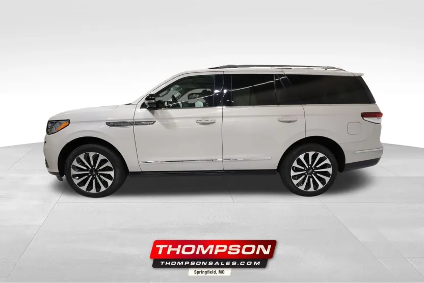 2024 Lincoln Navigator Reserve photo 1