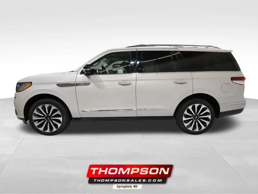 2024 Lincoln Navigator Reserve photo 1