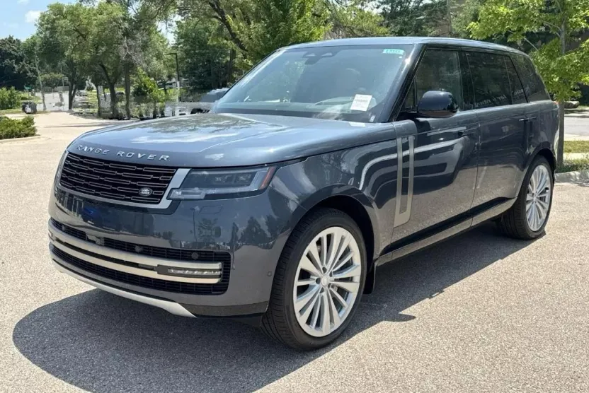 2025 Land Rover Range Rover SE photo 1