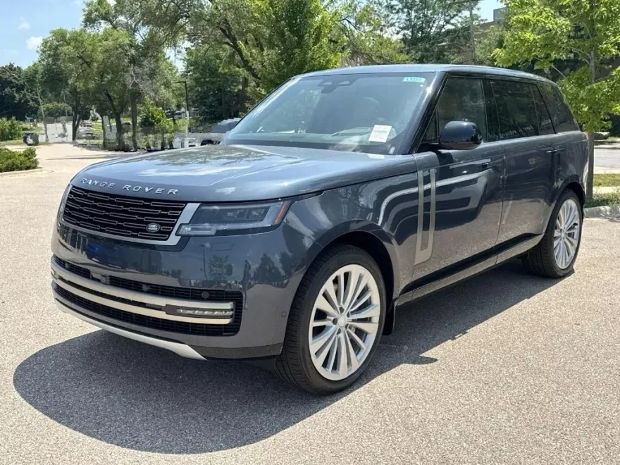2025 Land Rover Range Rover SE photo 1