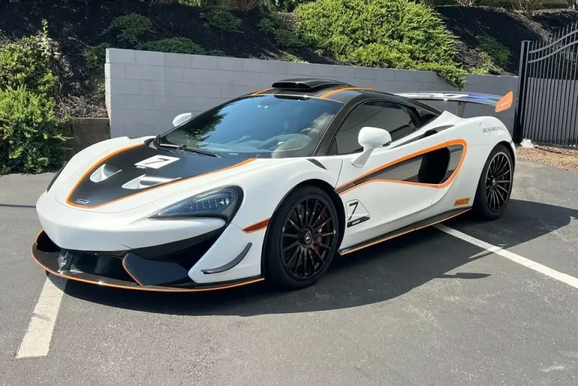 2020 Mclaren 620R photo 1