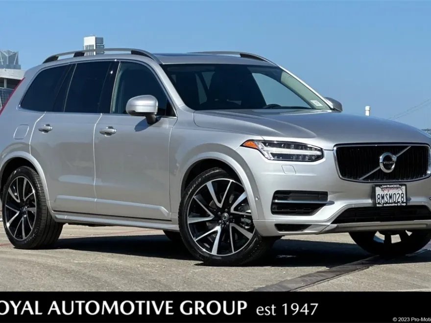 2019 Volvo XC90 T8 Momentum photo 1