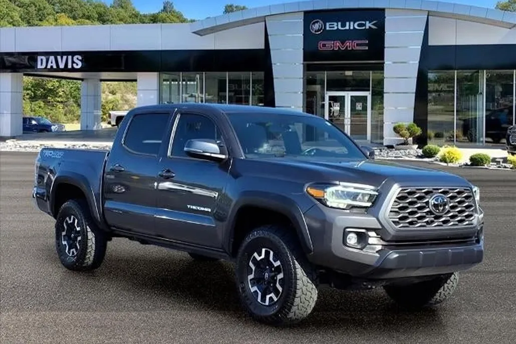 2022 Toyota Tacoma 4x4 SR photo 1