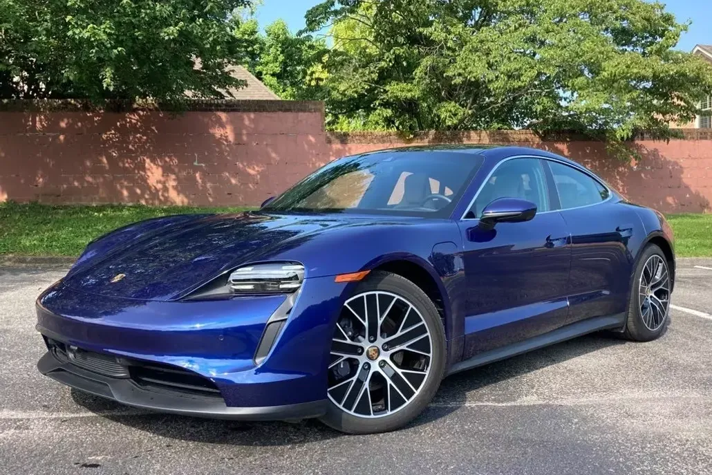 2024 Porsche Taycan Base photo 1