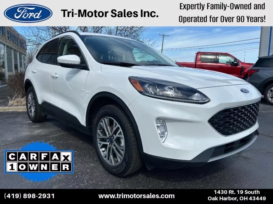 2022 Ford Escape SEL photo 1