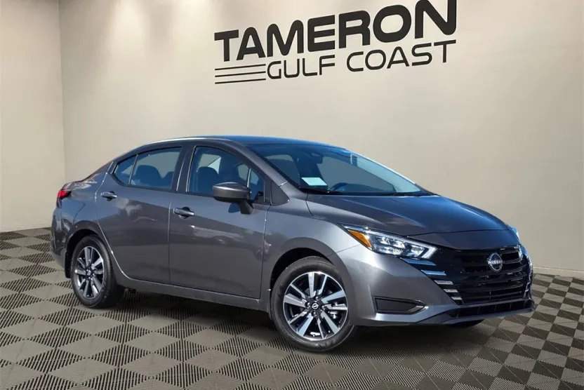 2025 Nissan Versa 1.6 SV photo 1