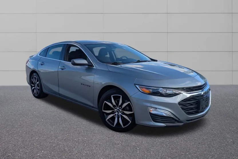 2023 Chevrolet Malibu RS photo 1