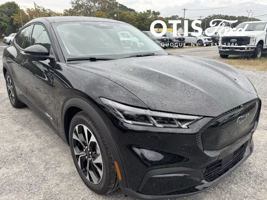 2025 Ford Mustang Mach-E Select photo 1