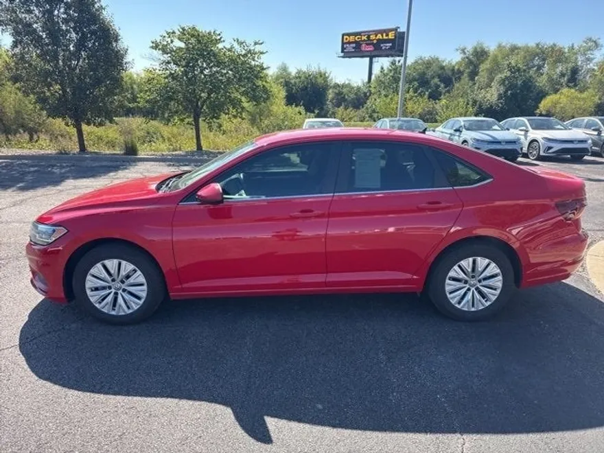 2019 Volkswagen Jetta S photo 1