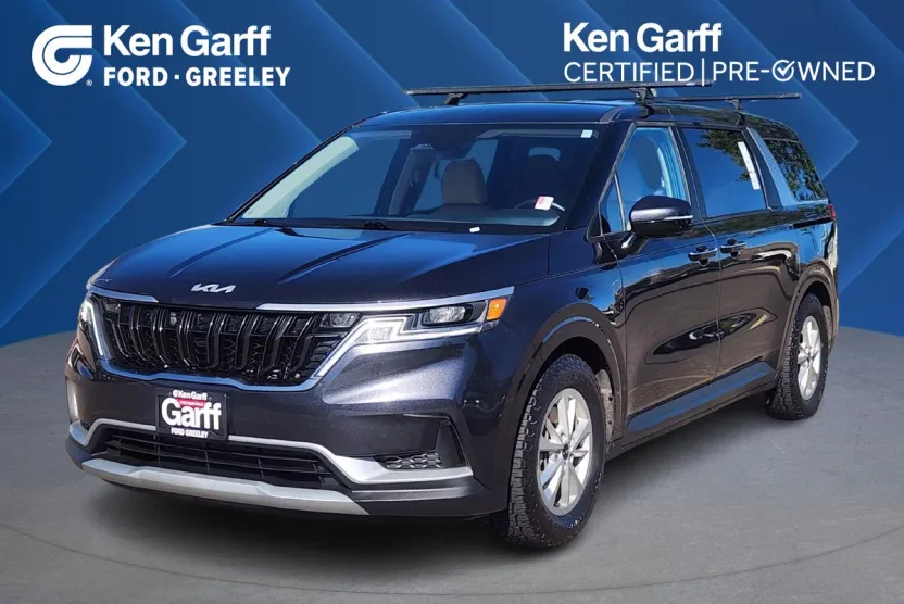 2024 Kia Carnival LX photo 1