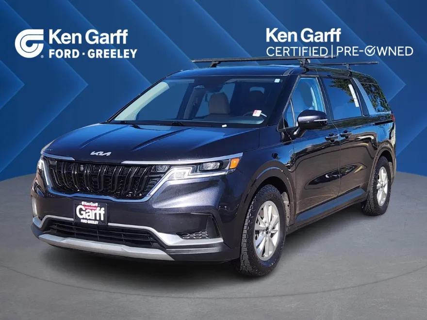 2024 Kia Carnival LX photo 1