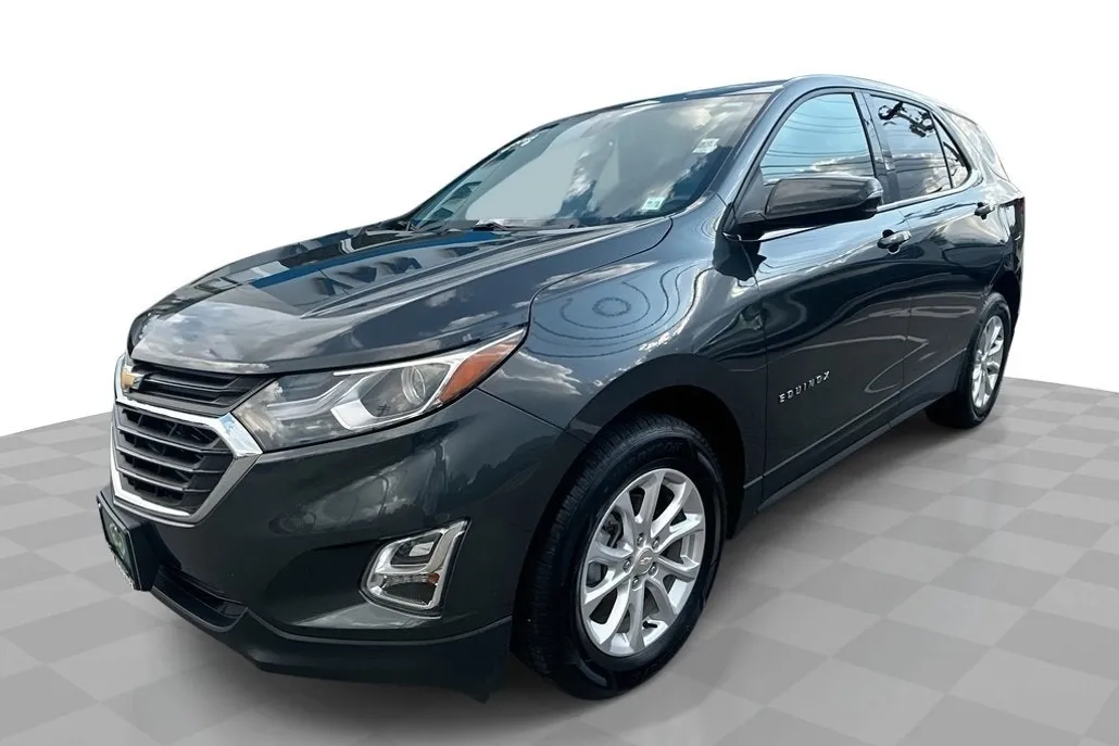 2018 Chevrolet Equinox LT photo 1
