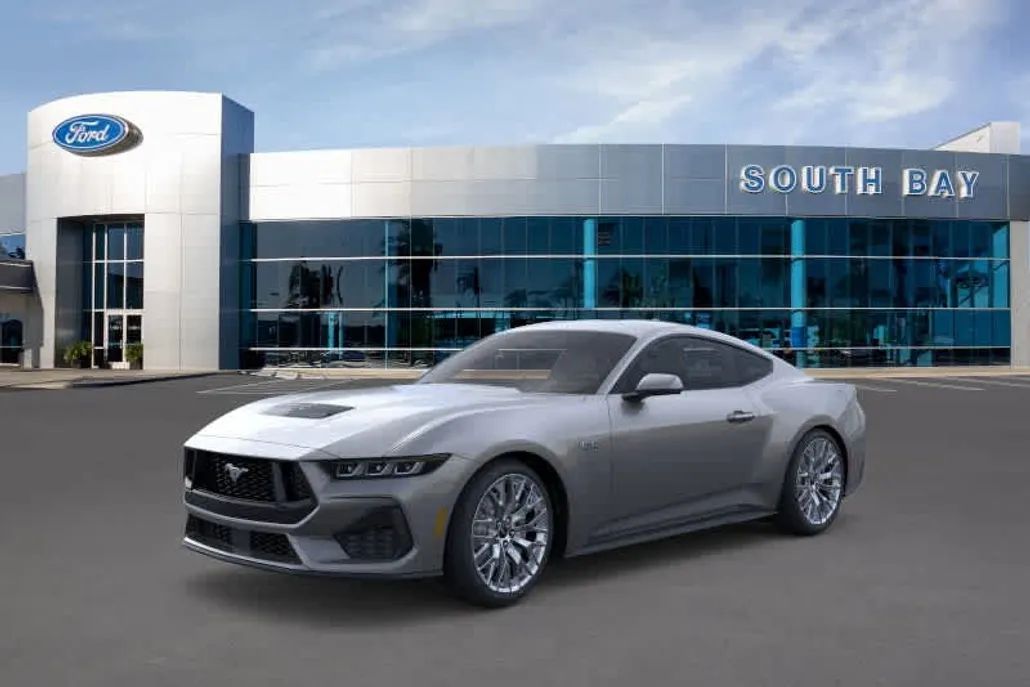 2025 Ford Mustang GT photo 1