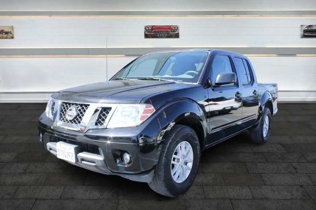 2017 Nissan Frontier SV photo 1