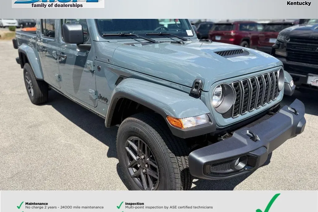 2025 Jeep Gladiator Sport S photo 1