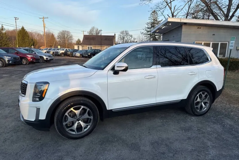 2020 Kia Telluride EX photo 1